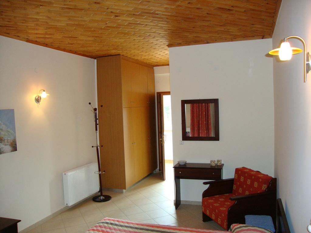 Bistola Guesthouse Vlakhokerasea Экстерьер фото