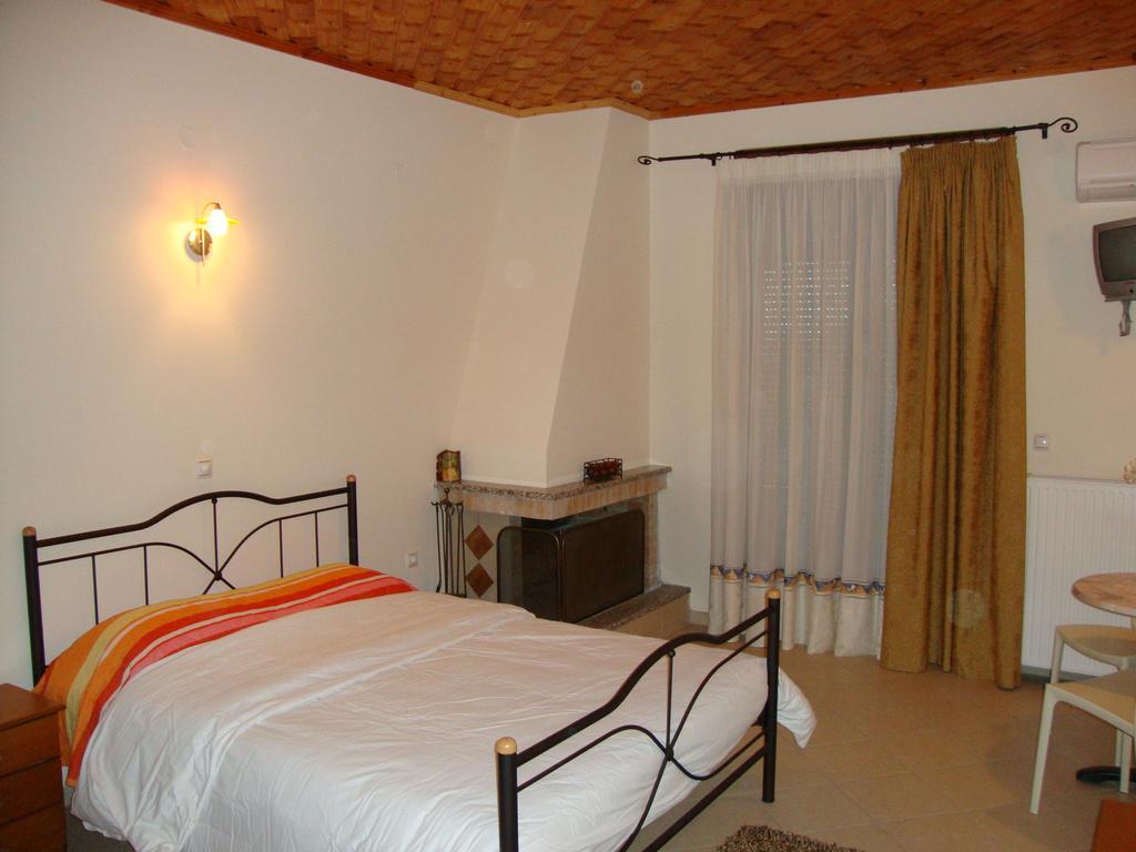 Bistola Guesthouse Vlakhokerasea Экстерьер фото